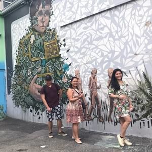 Meet your Posher, Pearl